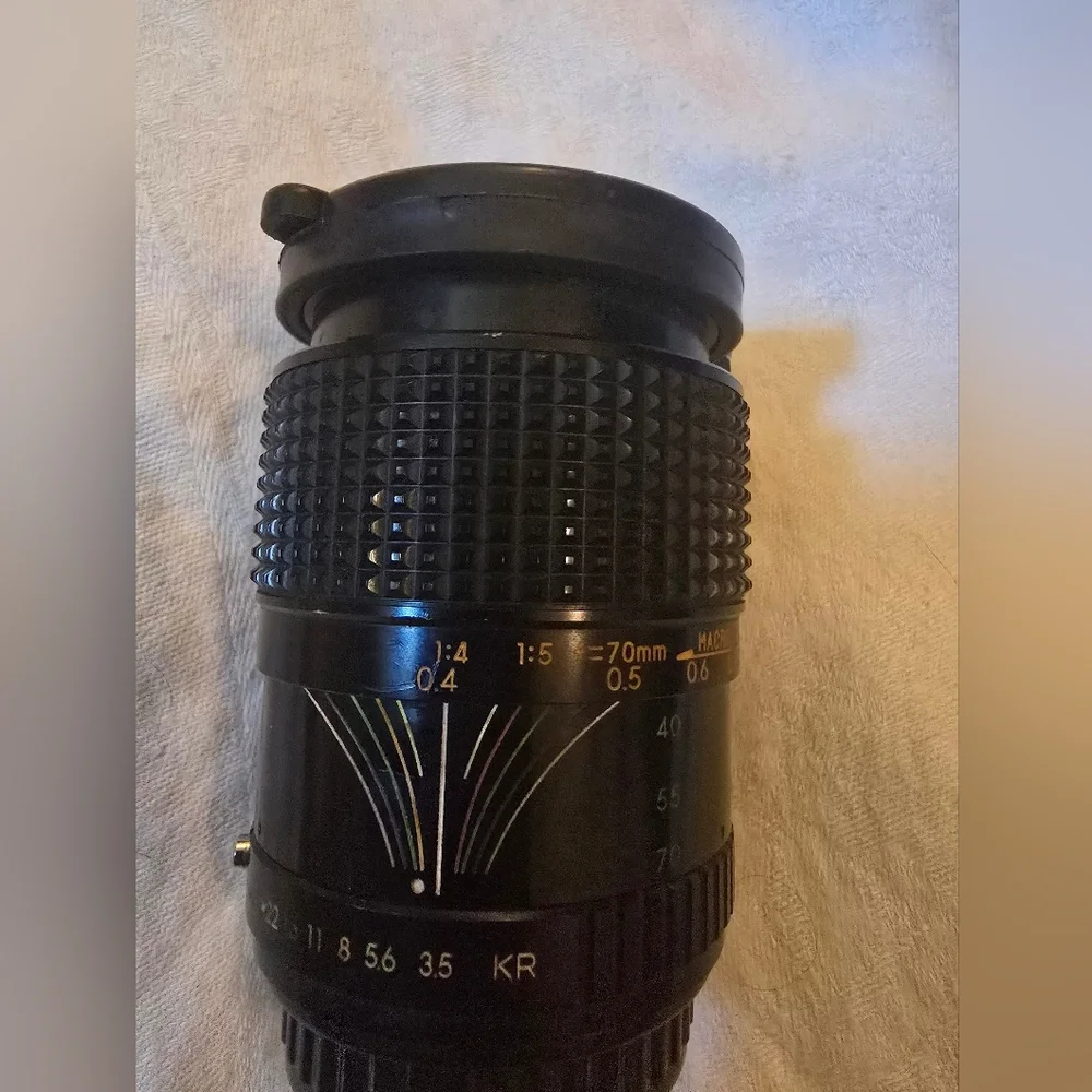 Versatile Black Camera Lens for Photography